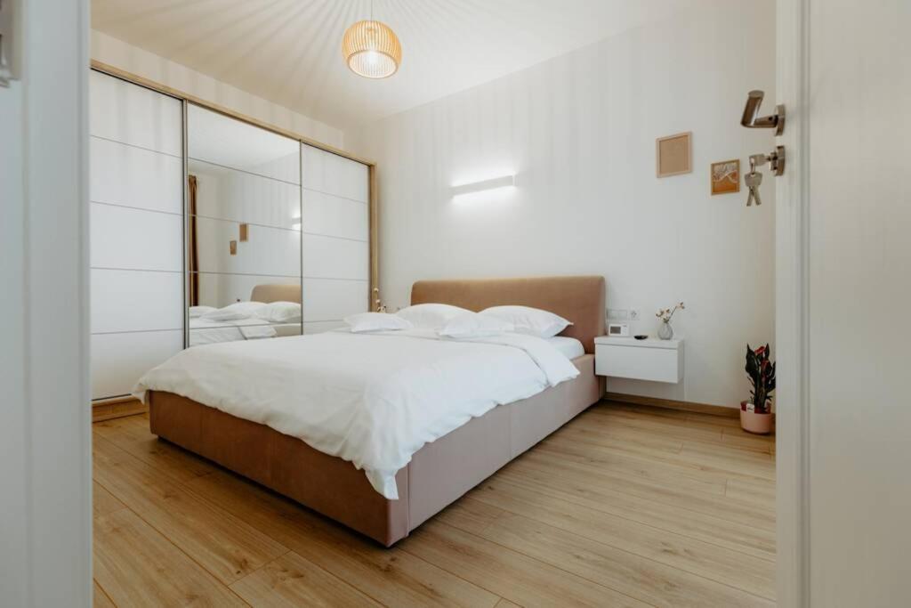 Nest Inn Oasis Residence Baia Mare Eksteriør bilde